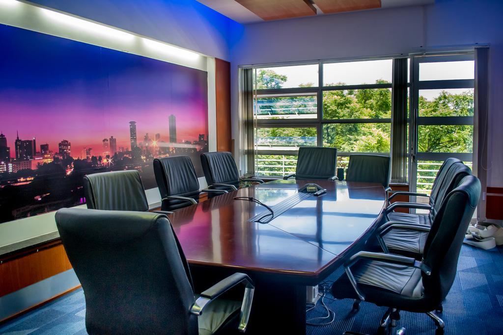 ניירובי Gemsuites Serviced Apartments State House מראה חיצוני תמונה