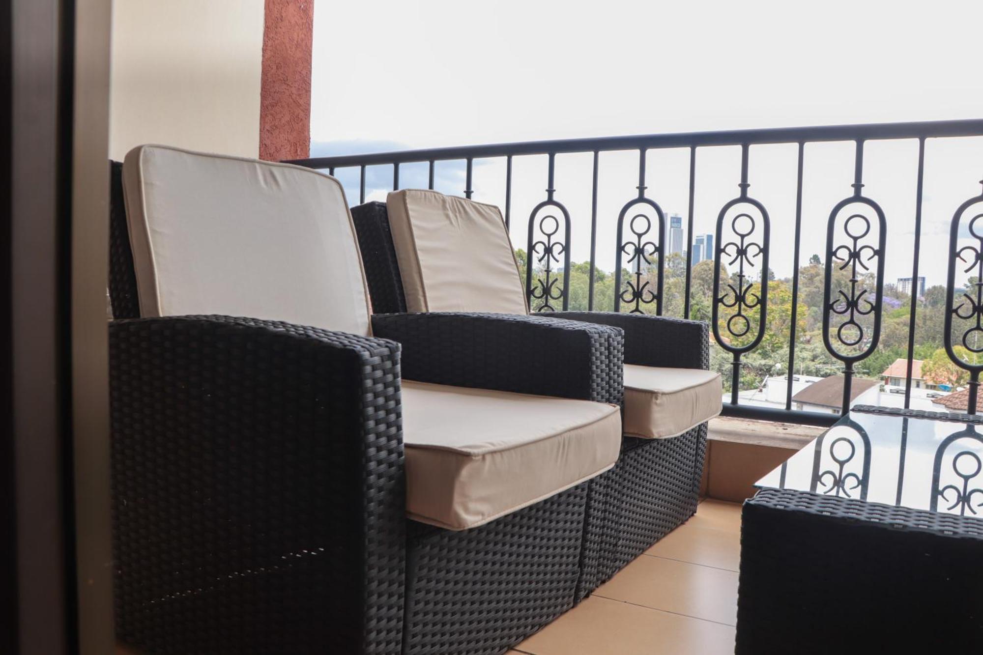 ניירובי Gemsuites Serviced Apartments State House מראה חיצוני תמונה
