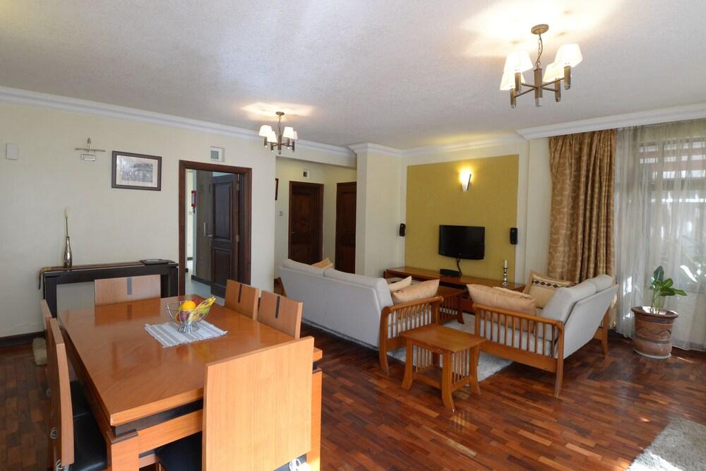 ניירובי Gemsuites Serviced Apartments State House מראה חיצוני תמונה